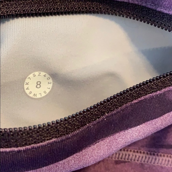 Lululemon running crops size 8 - Picture 8 of 8